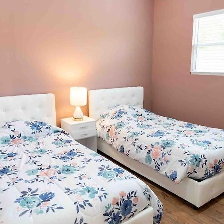 타폰스프링스 Tampa Bay Oasis 아파트 외부 사진