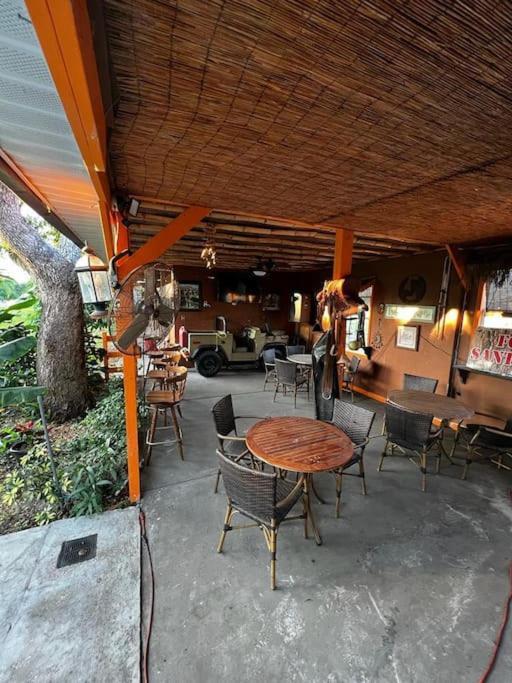 타폰스프링스 Tampa Bay Oasis 아파트 외부 사진